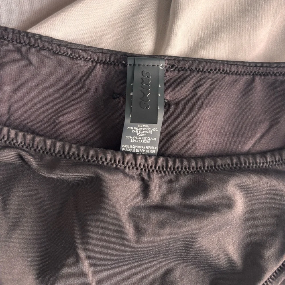 SKIMS Black Onyx Bikini Bottoms Size Large NWOT Never Worn